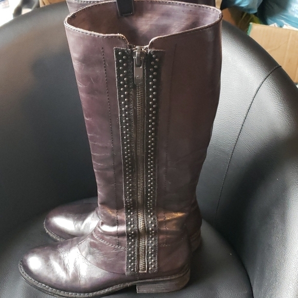 Vince Camuto Vc-Finny Boots - Picture 10 of 14